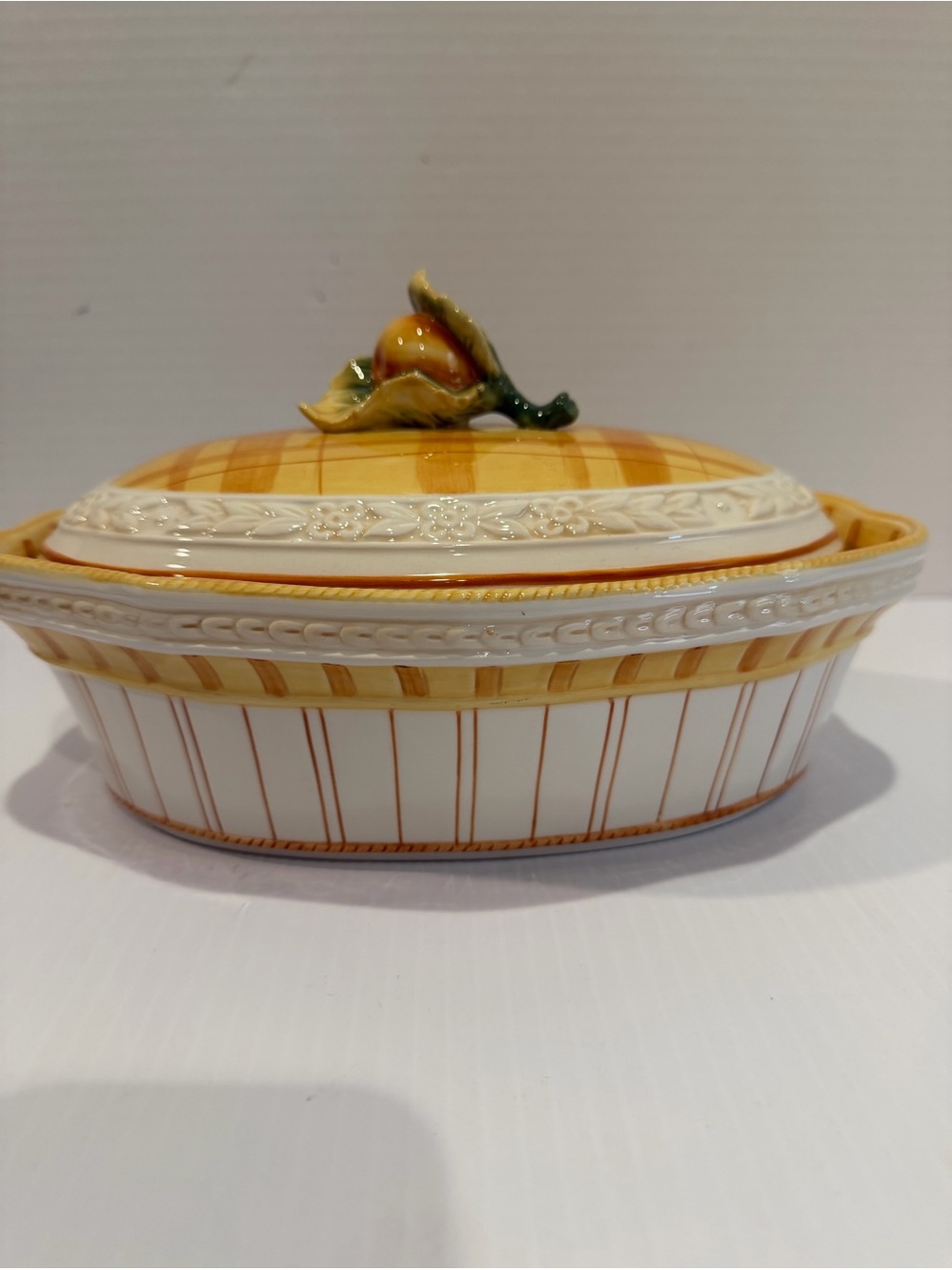 Fitz And Floyd Retired Grand Haven Covered Serving  Dish Peach Finial